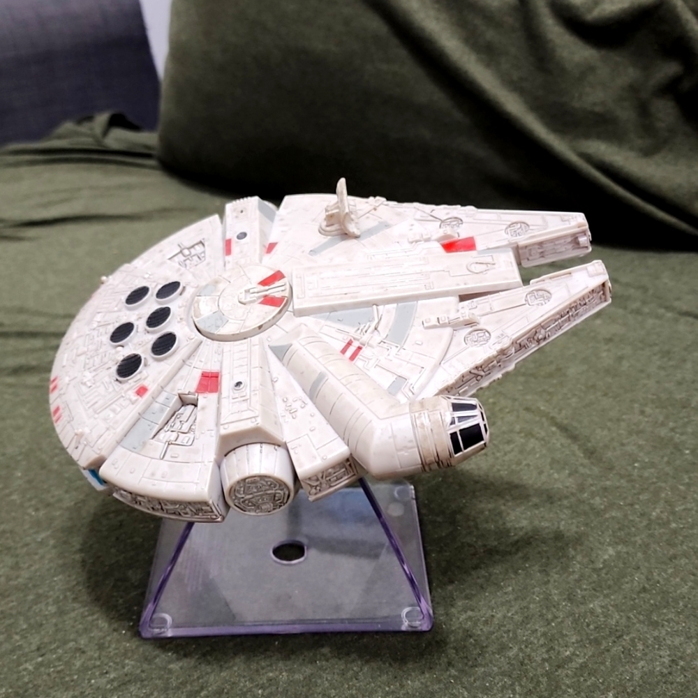 iHome Star Wars Millennium Falcon Bluetooth Speaker LI-B17E7 Tested